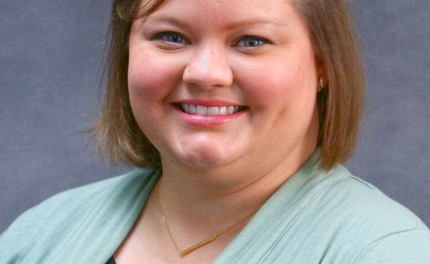 AnnieRobbins.jpg