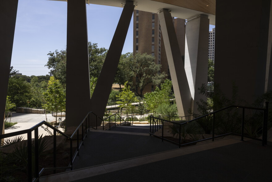 An entryway into the Waterline sits against the Waterloo Greenway.