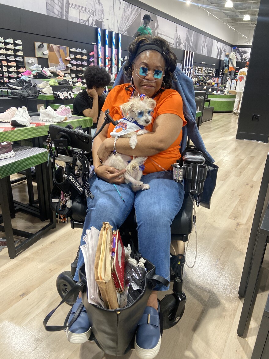 Yolanda Wingate at Dicks Sporting Goods 6-17-26