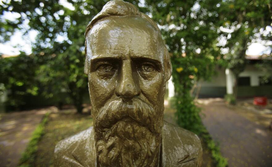 Hayes' likeness graces a statue in the courtyard of the Villa Hayes School. In Paraguay, a holiday, a province, a town, a museum and a soccer team are all named in his honor.
