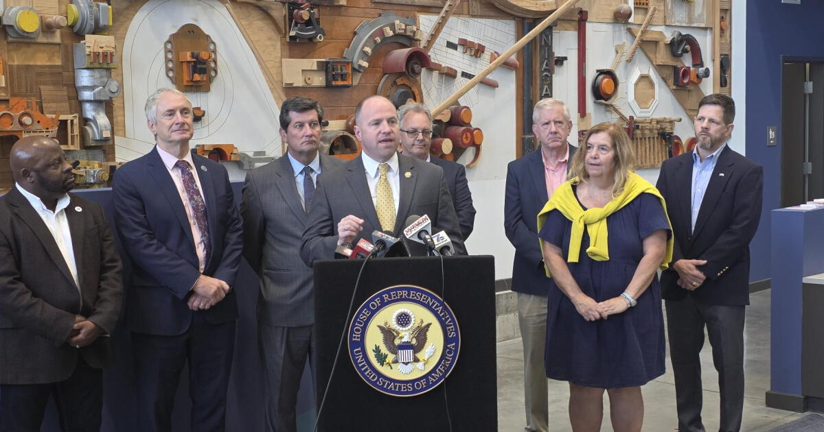 Kennedy, WNY manufacturers raise concerns over Canada tariffs