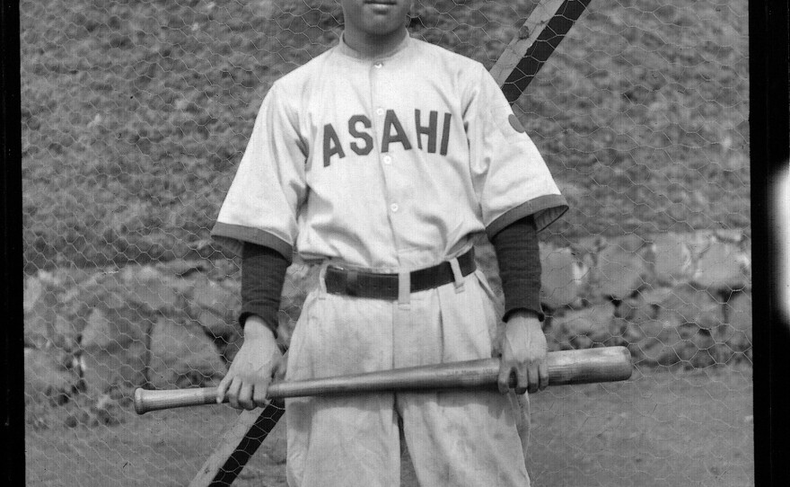 From 1915 to 1920, Zenimura honed his playing and leadership skills as a member of the all-Japanese Hawaiian Asahi, one of the top teams of the semipro Oahu-Service League in Honolulu.