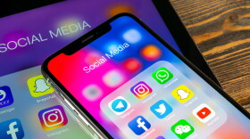 Apple iPad and iPhone X with icons of social media facebook, instagram, twitter, snapchat application on screen. Social media icons. Social network. Social media