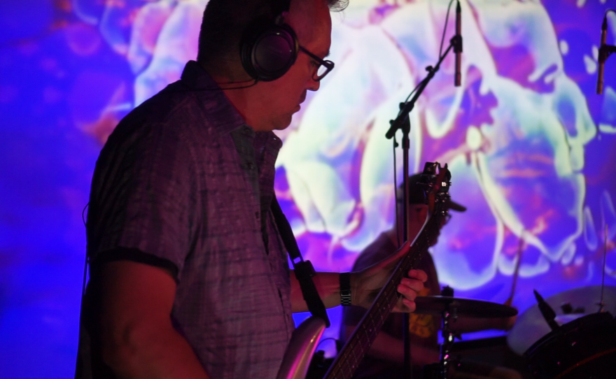 Rishi Maze performing live in WNIJ's Studio A