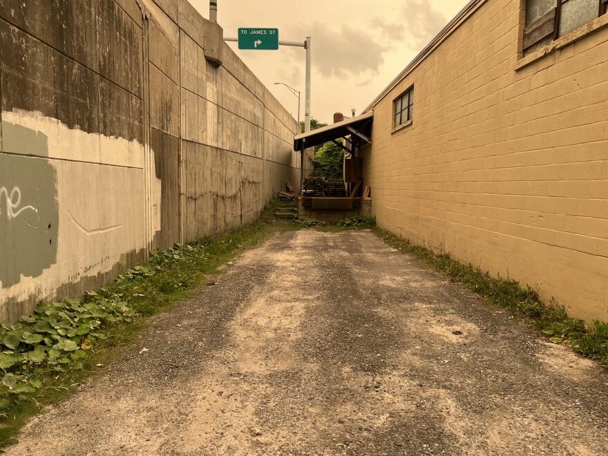 This is the only loading dock for Hansen Quality Printing. I-690 can be seen above.