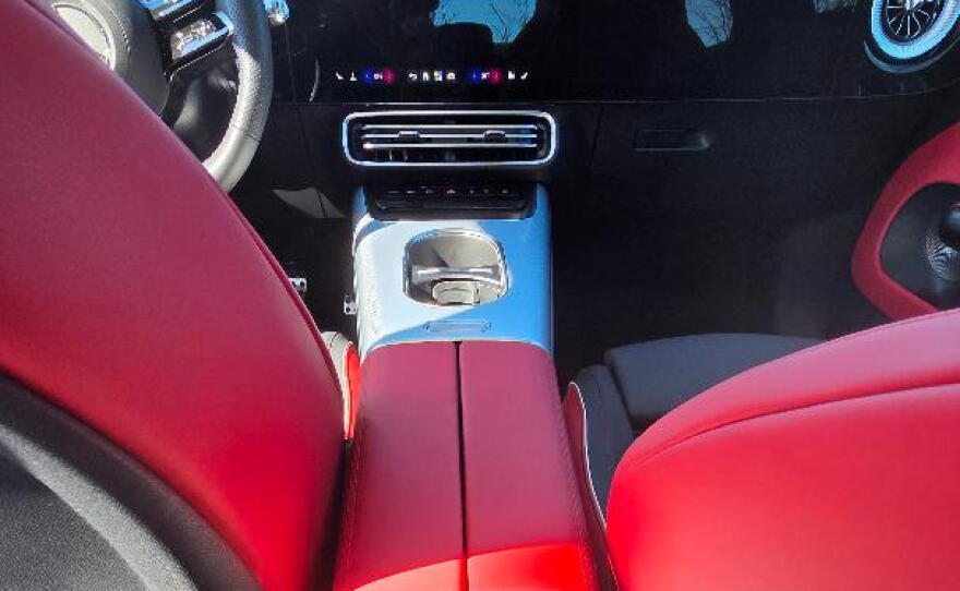 2027 Mercedes-Benz CLA 250+ console