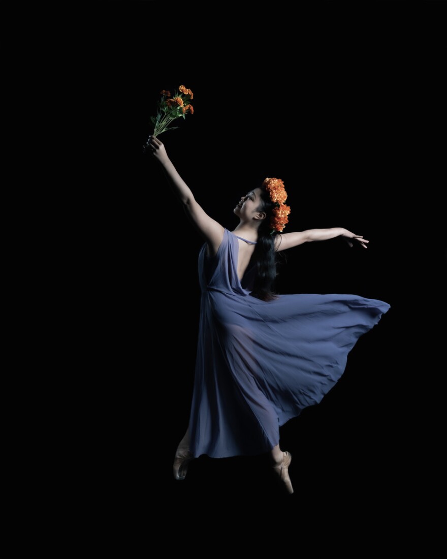 Ballet Nepantla dancer