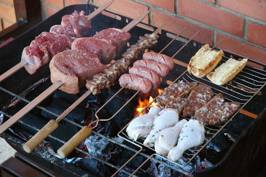 A barbecue grill