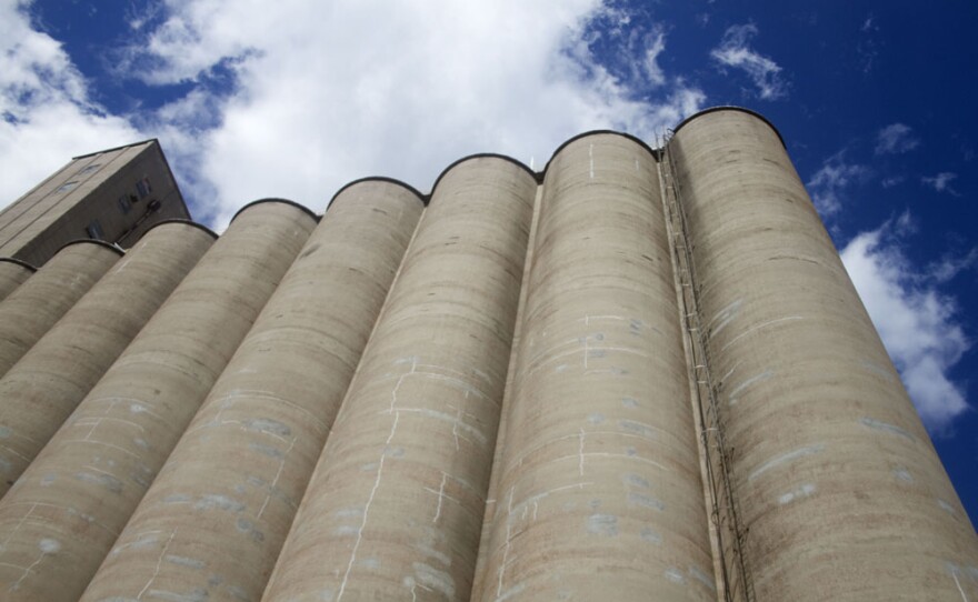 concrete farm silos