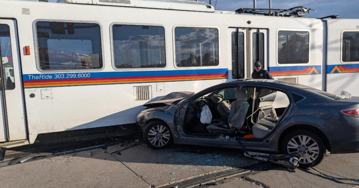 Four people hurt in Aurora after shooting and crash involving RTD light ...