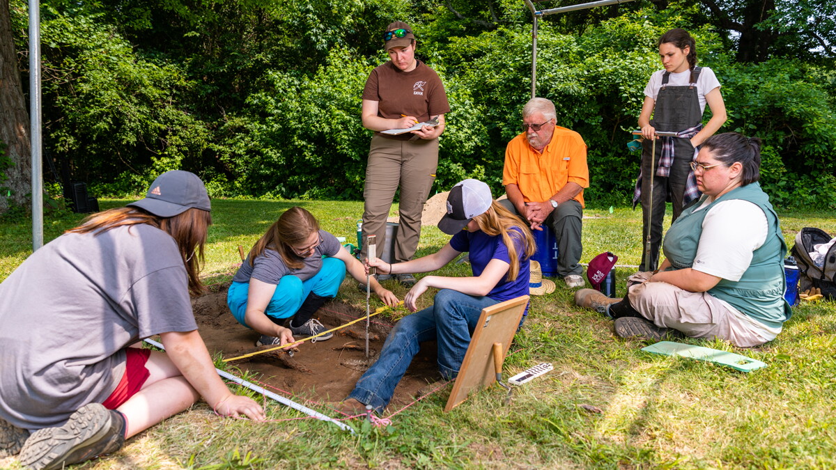 SIU's archaeology summer field school continues to unearth Fort Kaskaskia's past - Vimarsana News
