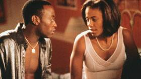Omar Epps and Sanaa Lathan in the 2000 romantic drama <em>Love and Basketball</em>.
