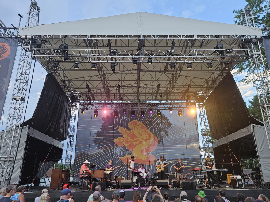 Melvin Seals, Steve Kimock, Lamar Williams Jr., John Morgan Kimock, Oteil Burbridge, Tom Guarna, and Jason Crosby perform as Oteil & Friends at