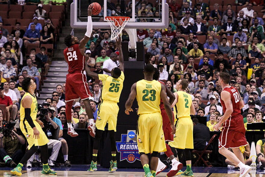 Senior guard Buddy Hield puts the ball in for two during the game against Oregon March 26. 