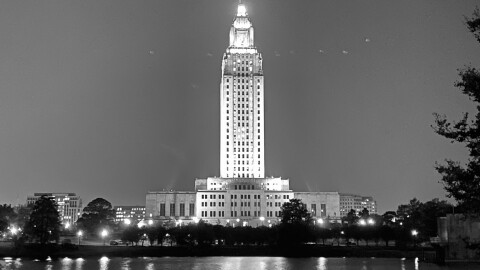 Louisiana State Capitol building at night
