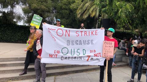 Oakland teachers on strike