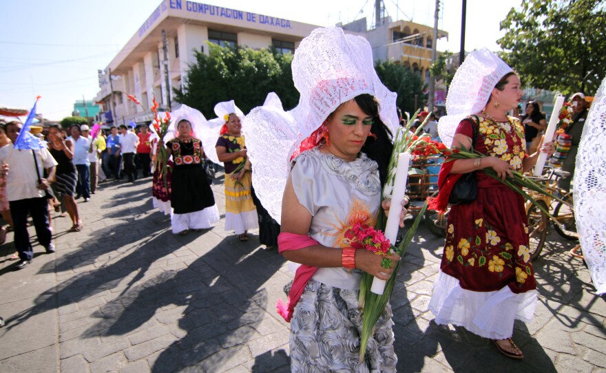 This photo series by Neil Rivas documents the journey of artist Alex Hernandez as he participates in "Vela de las Intrepidas" — or "Vigil of the Intrepids" — a festival celebrating the "muxe" culture.