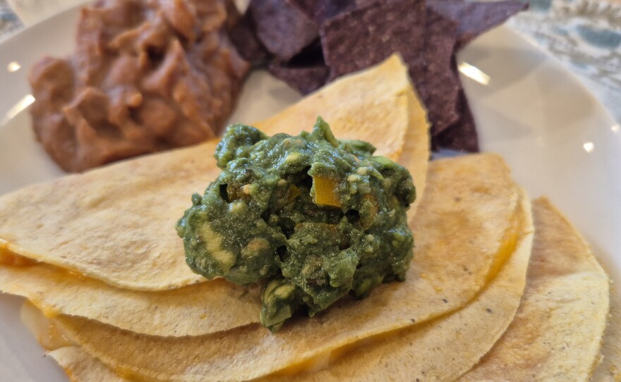The spirulina did not change the taste of the guacamole appreciably.