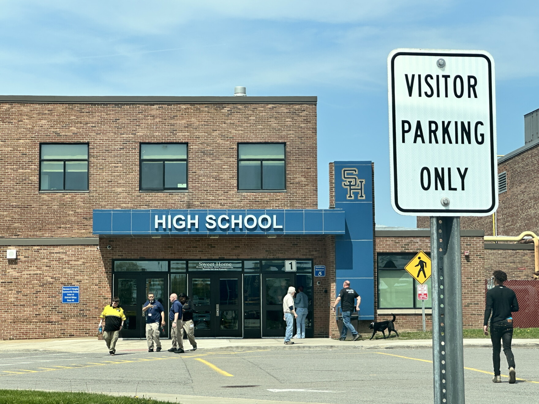 14yearold charged in Sweet Home High School lockdown incident