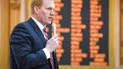 Rep. Smith speaks during Ohio House session on April 11, 2018.