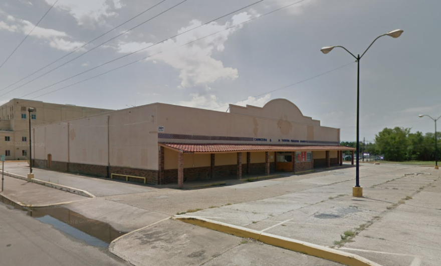 Mercado vacio: The building at 2601 King St. has sat vacant since Migalito's Supermercado shut its doors.