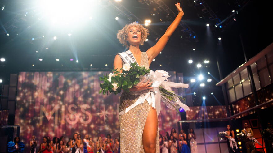 Felipe Espinal/Miss USA