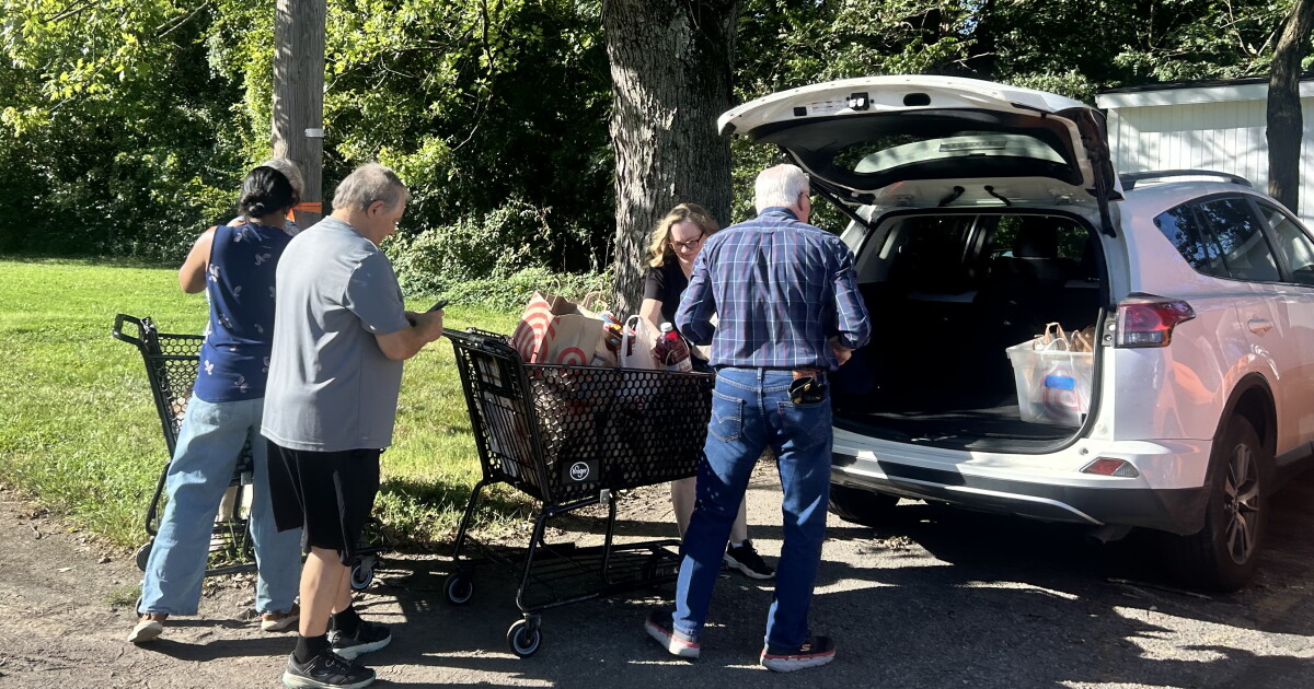 Facing declining federal support, Kentucky food banks once again turn to community