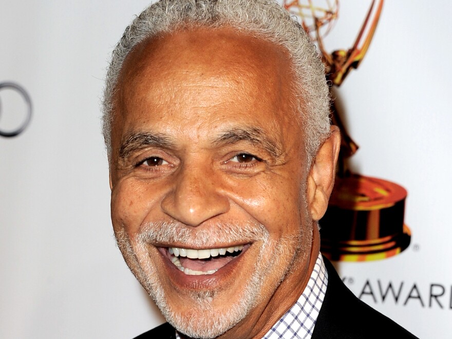 Actor Ron Glass known for his role in the long-running comedy "Barney Miller," has died at 71.