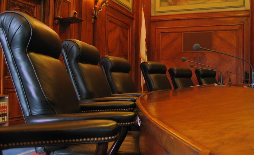 Illinois Supreme Court bench (file photo)