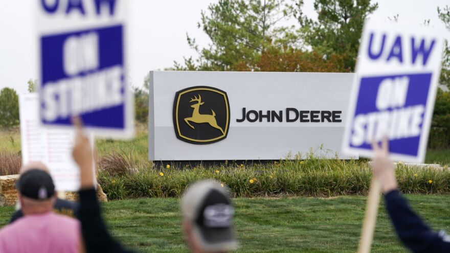 Charlie Neibergall/AP