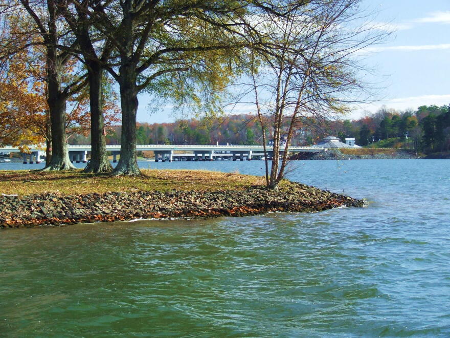 Lake Wylie Bridge.