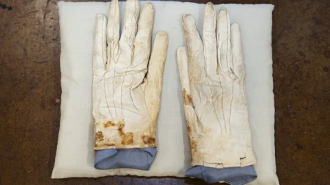 The gloves once were envisioned to be part of the permanent collection at Abraham Lincoln’s presidential museum in Springfield. But they instead were auctioned for $1.5 million to a mystery bidder amid concerns the public might never see them again.