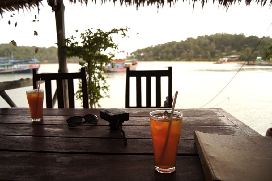 Iced tea, lake, table