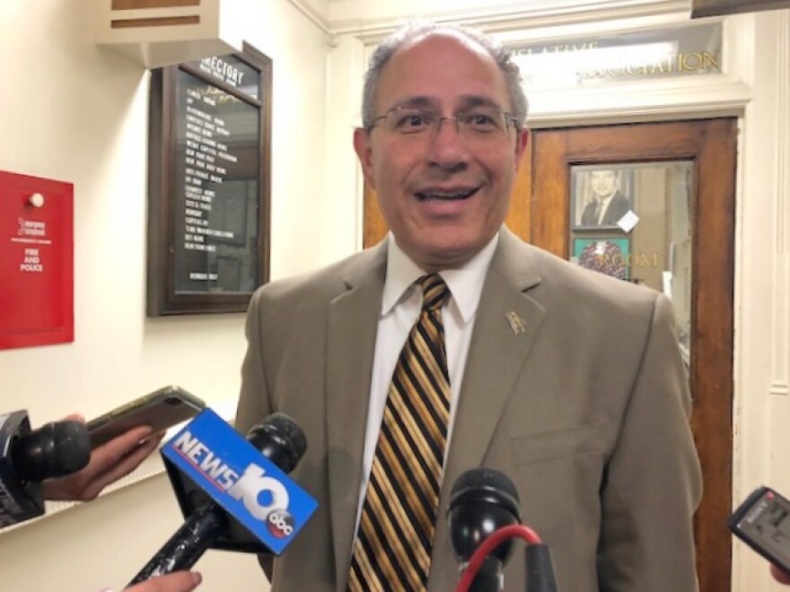 NYSUT President Andy Pallotta meeting with reporters at the State Capitol in Albany. PHOTO BY KAREN DEWITT.