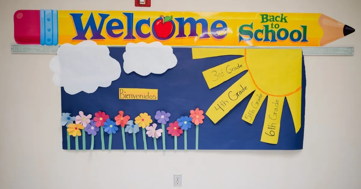 Texas public schools see first non-pandemic enrollment drop in decades