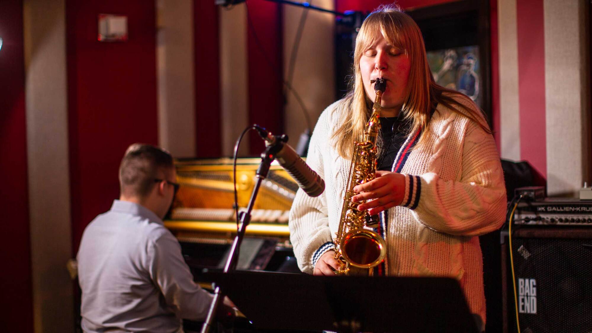 Snohomish High quartet Jazz Illusion at the KNKX studios Snohomish High quartet Jazz Illusion at the KNKX studios