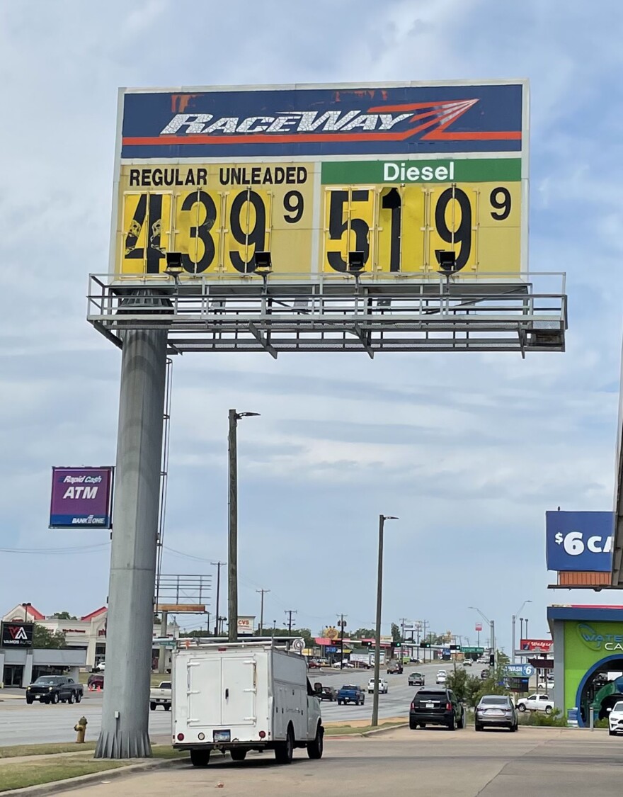 Waco gas prices jump as high as $4.39 per gallon.