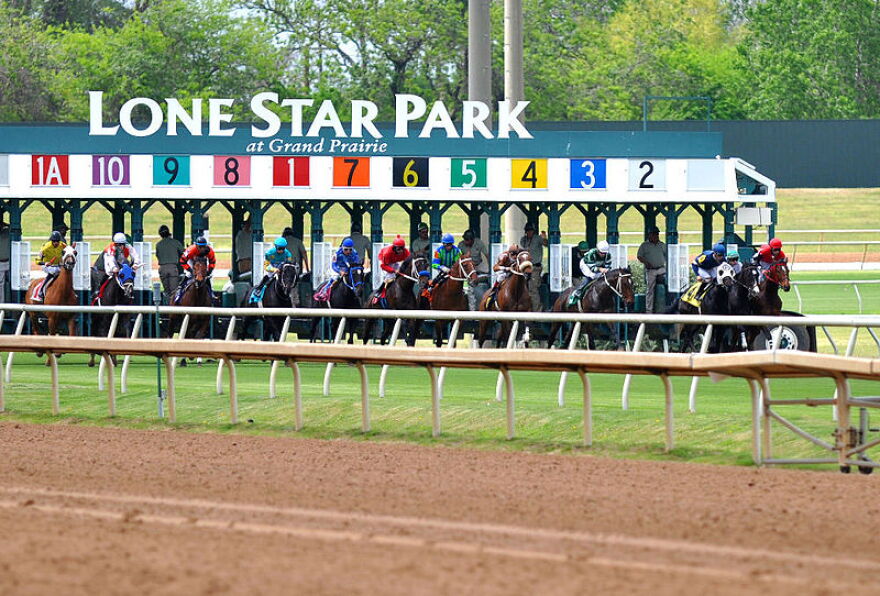 Lone Star Park will be back in action due to a temporary funding agreement between the Texas Legislature and the Texas Racing Commission. 