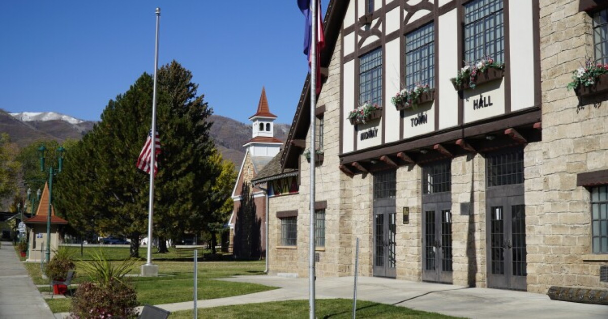 Midway approves code changes to preserve historic Swiss look
