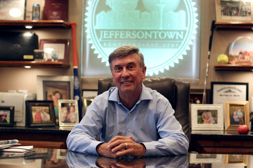Jeffersontown Mayor Bill Dieruf is running for Louisville mayor as a Republican in 2022.