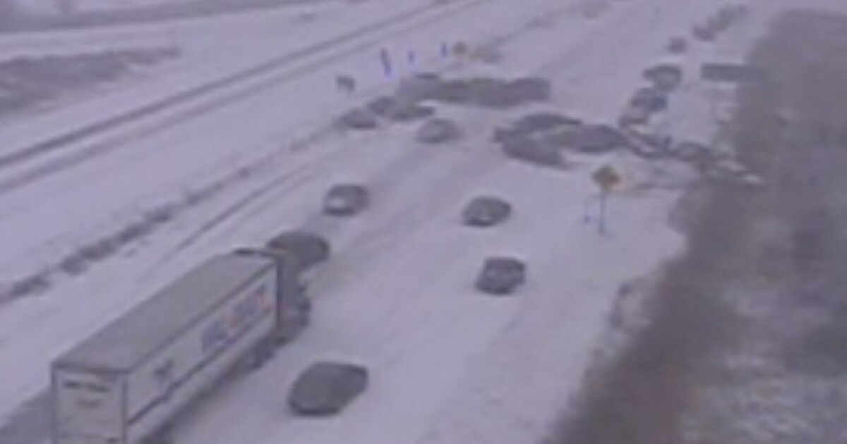 VIDEO: Sunday's Chain Reaction Pileup on Hwy 41/45 | WUWM 89.7 FM ...