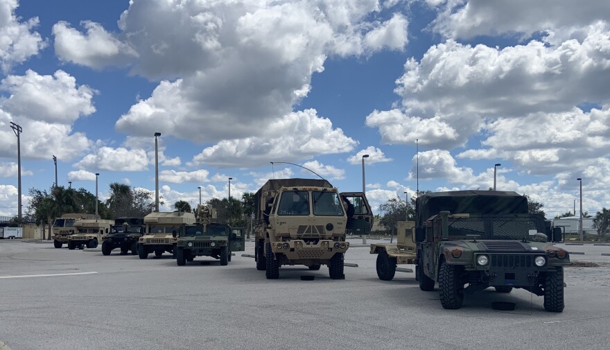 Florida National Guard and other volunteers at a distribution center