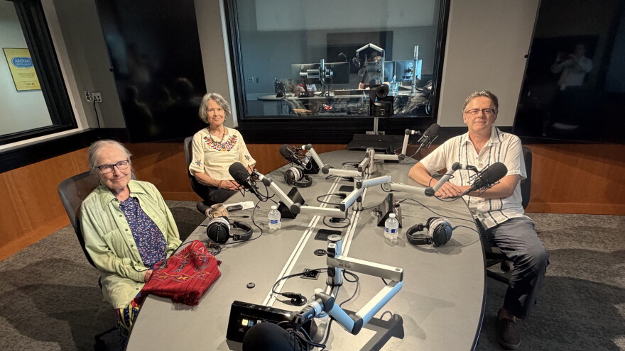 Guatemalan Volunteers in Studio