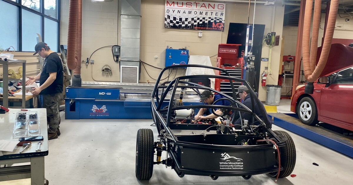 With more electric cars on the road, training programs aim to get