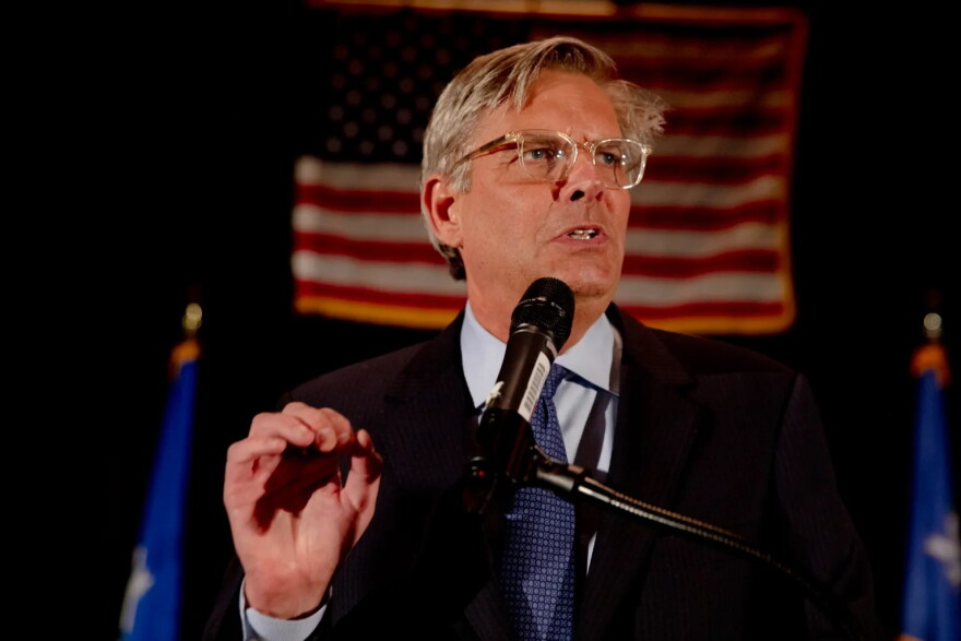 Republican gubernatorial nominee Bob Stefanowski addresses the delegates at the Republican convention at Foxwoods on May 6, 2022. YEHYUN KIM / CTMIRROR.ORG