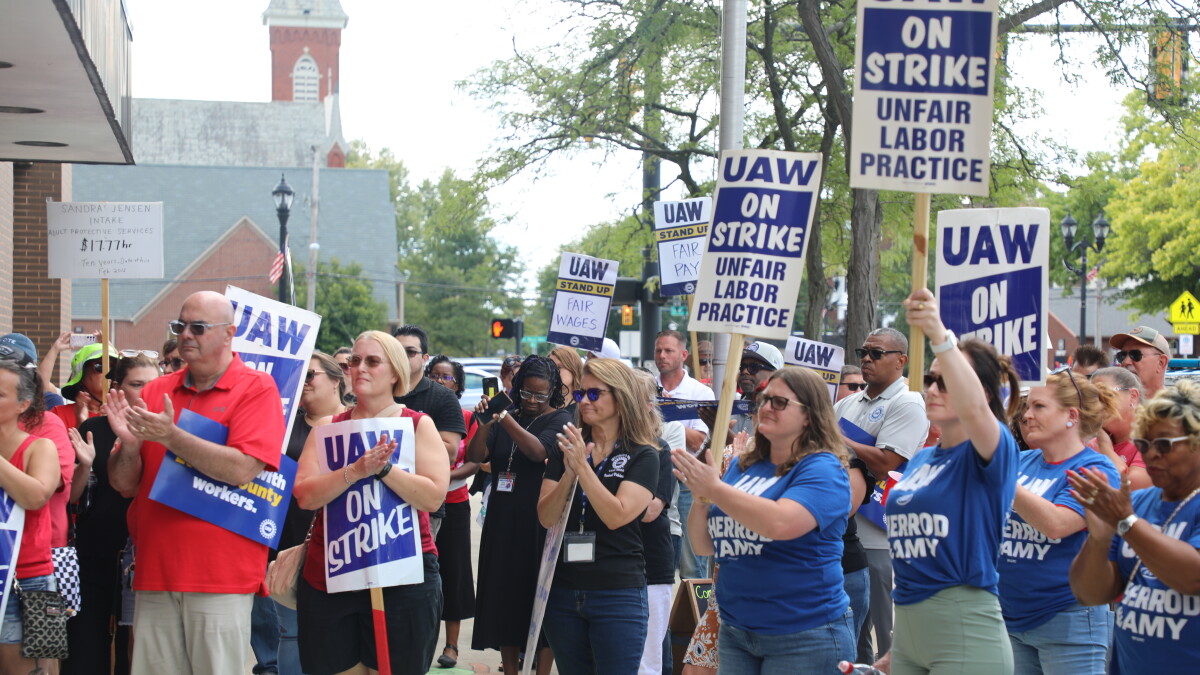 Lorain County JFS strike nears seven months, labor charges dismissed by state