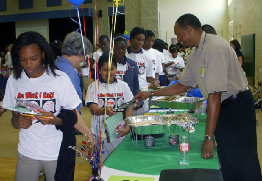 Students sampling new lunch offerings.