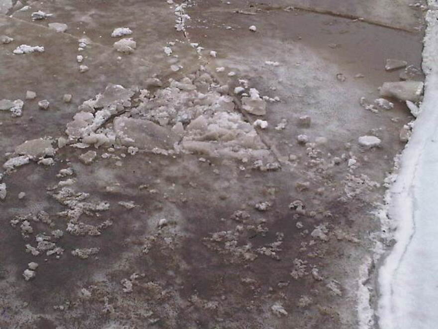 Cazenovia Creek ice