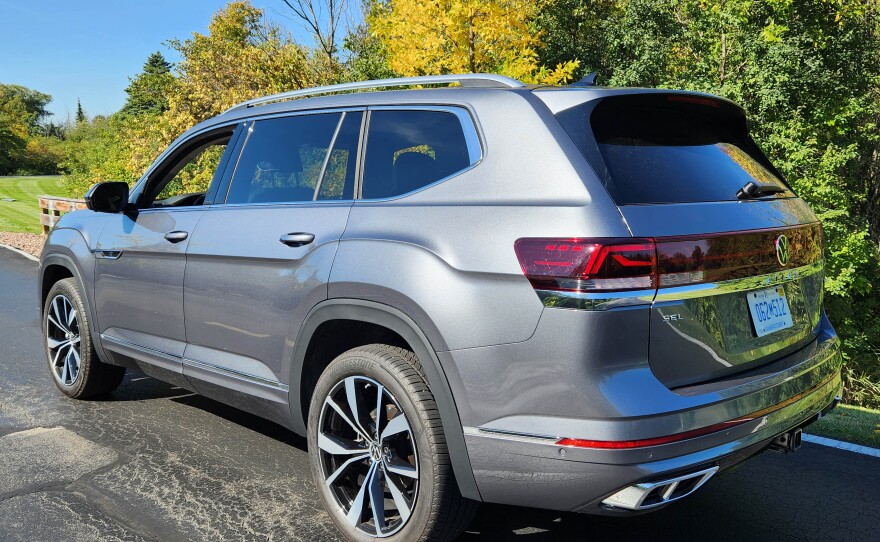 2024 VW Atlas SEL Premium RLine review WUWM 89.7 FM Milwaukee's NPR