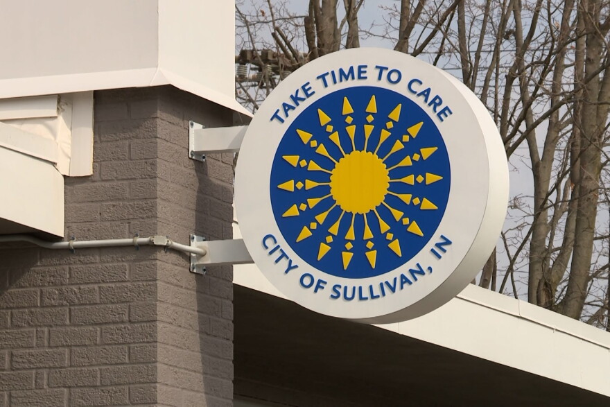 A sign for the city of Sullivan